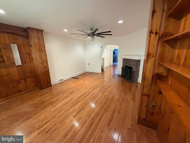 Building Photo - 1535 Willow St