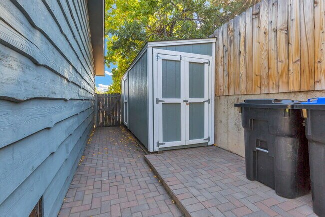 Building Photo - 7085 W 71st Ave