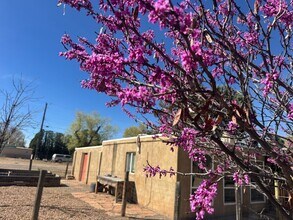 Building Photo - Los Ranchos Casita with Utilities Included!