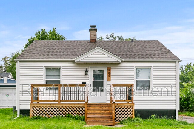 Primary Photo - 4841 Pierce St.