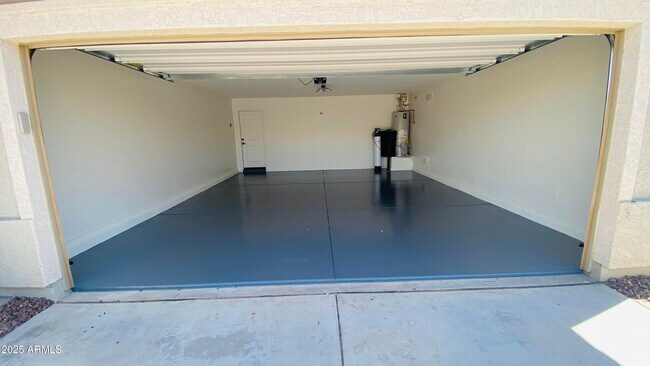 Building Photo - 17461 W Molly Ln