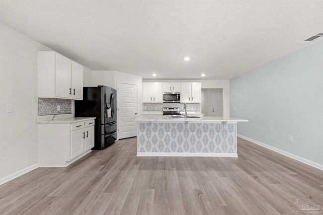 Building Photo - 5277 Peach Dr