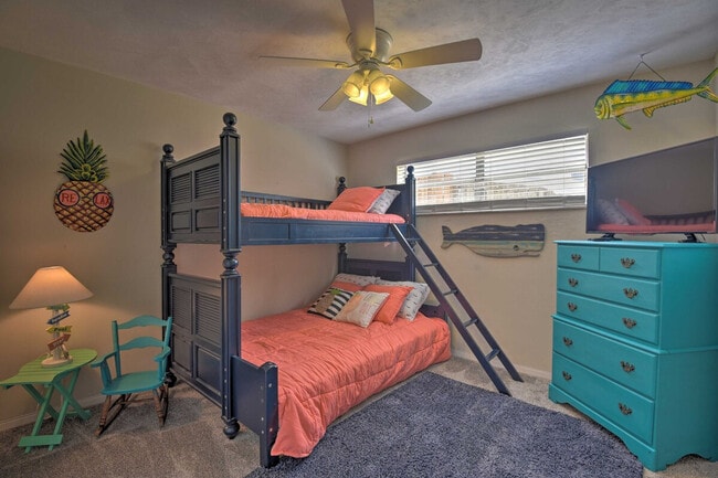 Building Photo - 726 Alden Dr