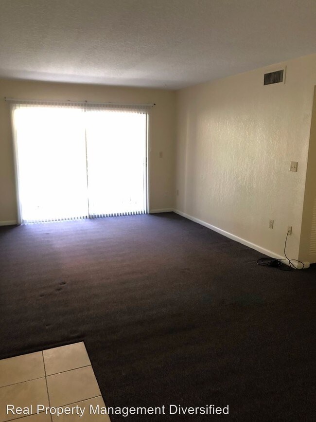 Building Photo - 1302 NE 33rd Ave