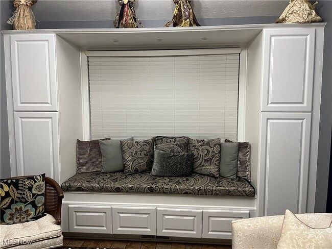 Building Photo - 4171 Linden Cir