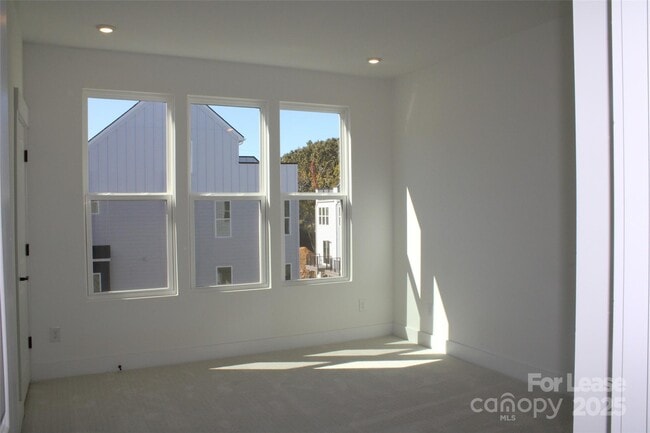 Building Photo - 1340 Hamilton St