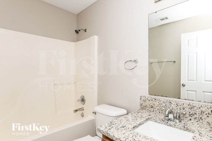 Building Photo - 3937 Hornickel Dr