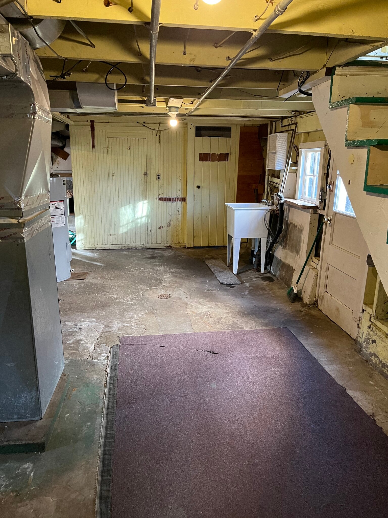 Basement Washer-Dryer Hookups - 657 Florence Ave
