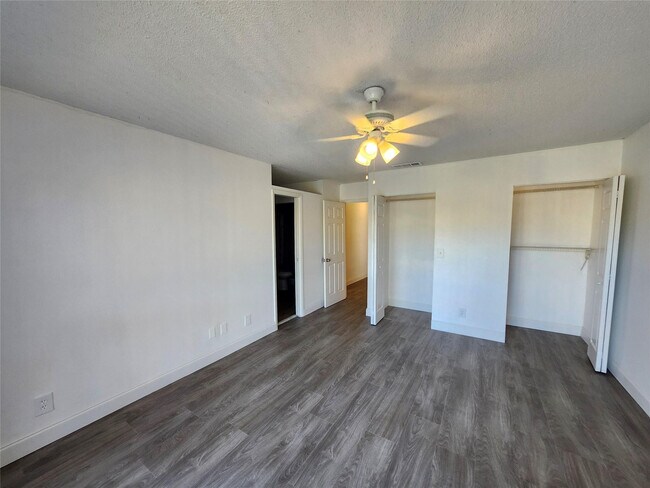 Building Photo - 9421 NW 15th St