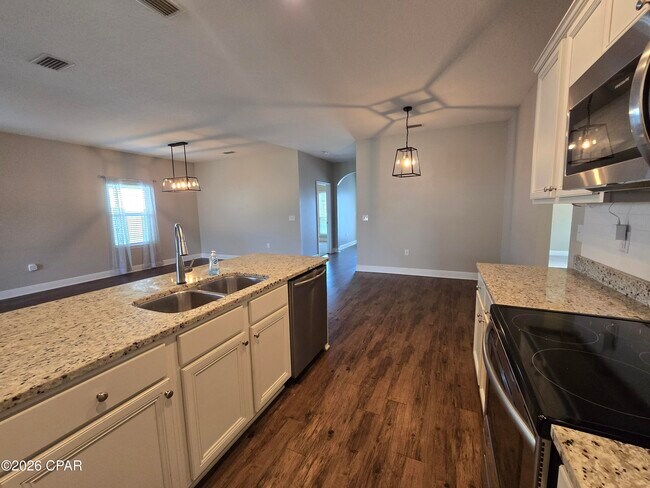 Building Photo - 108 Redfish Way