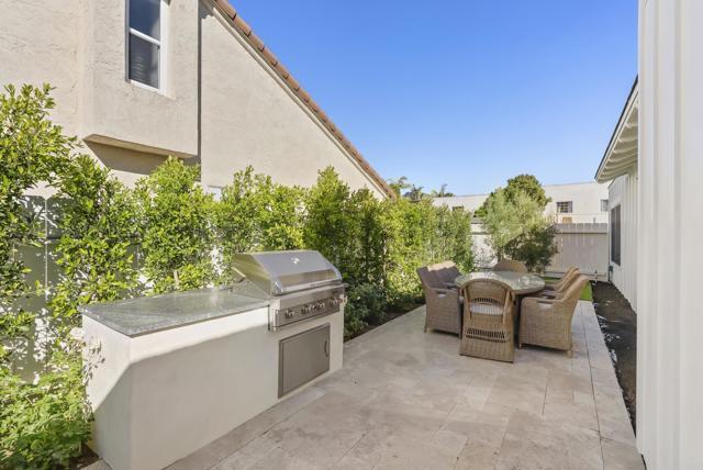 Building Photo - 210 Estrella St