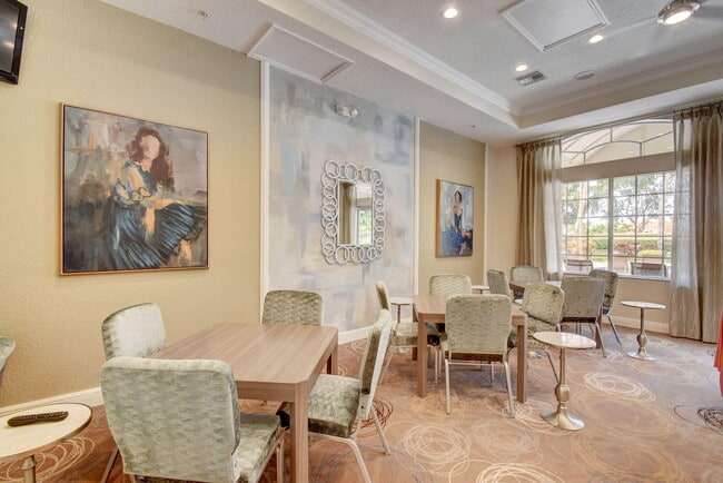 Building Photo - 7145 Veneto Dr