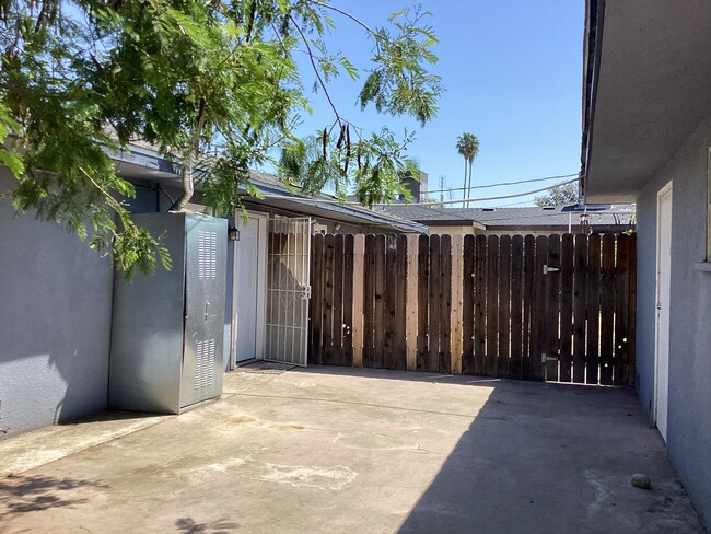 Building Photo - REMODELED!!!