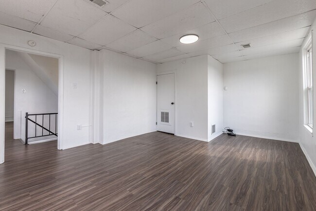 Building Photo - 123 Beltzhoover Ave