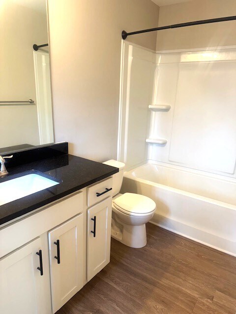 Building Photo - West Winds