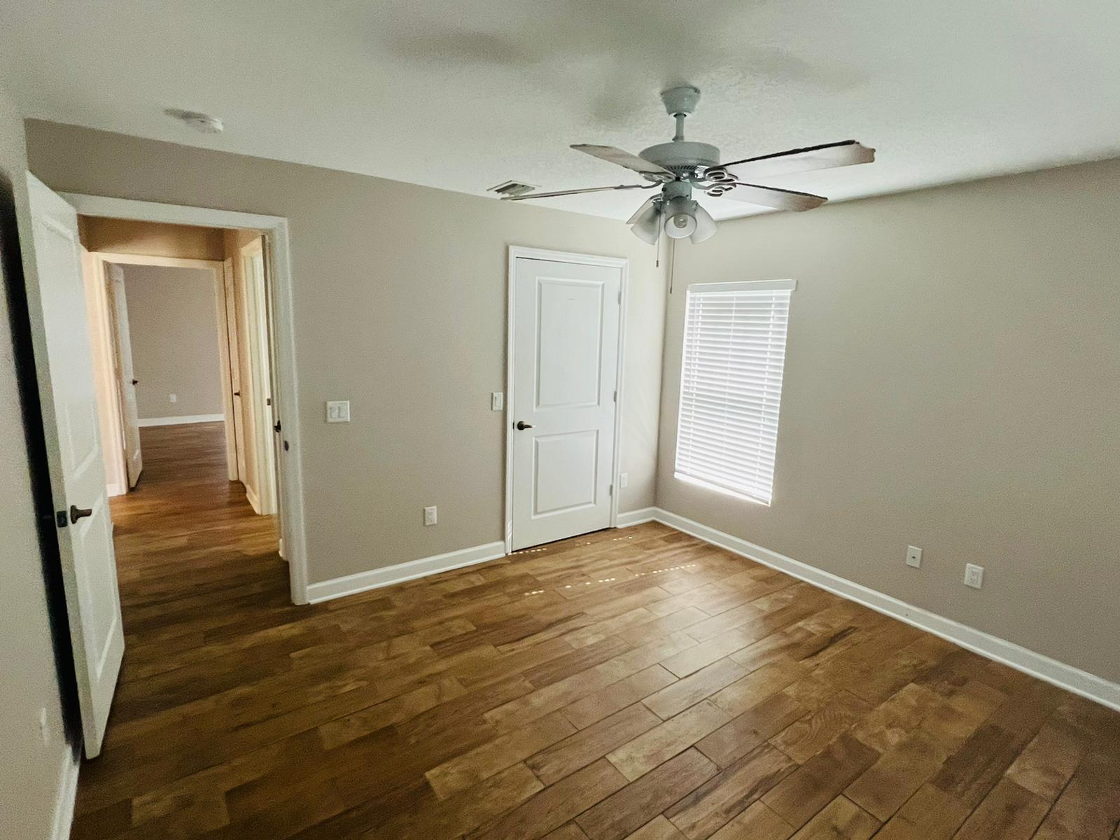 Building Photo - 1205 37th Ave SW