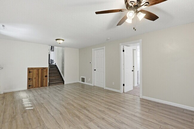 Building Photo - $2,040.95, 3-bed, 2-bathroom located in Colorado Springs with a large backyard