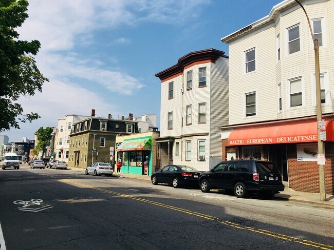 Building Photo - 632 Dorchester Ave