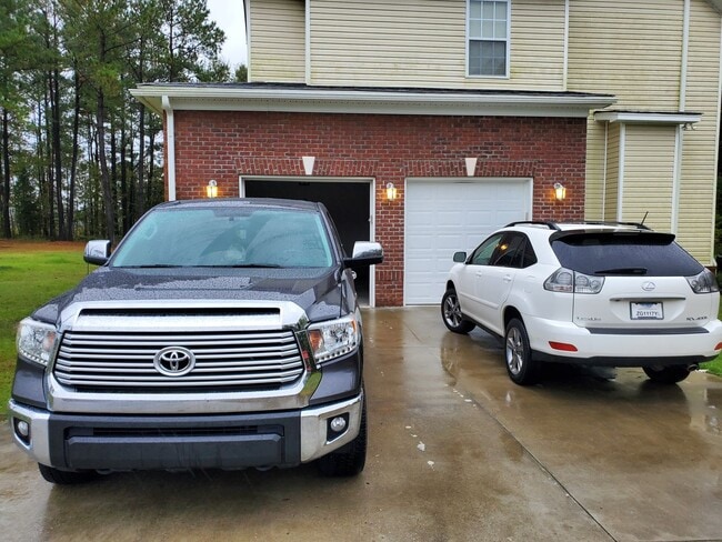 Building Photo - Tranquil Expanse : 4BR | 2.5 BA , House in Moncks Corner