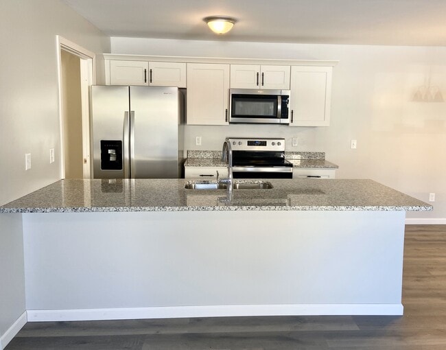 Kitchen - Pheasant Run Apartments