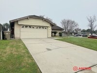 Building Photo - Cozy 3 Bedroom Home in Laurel Glen Area!