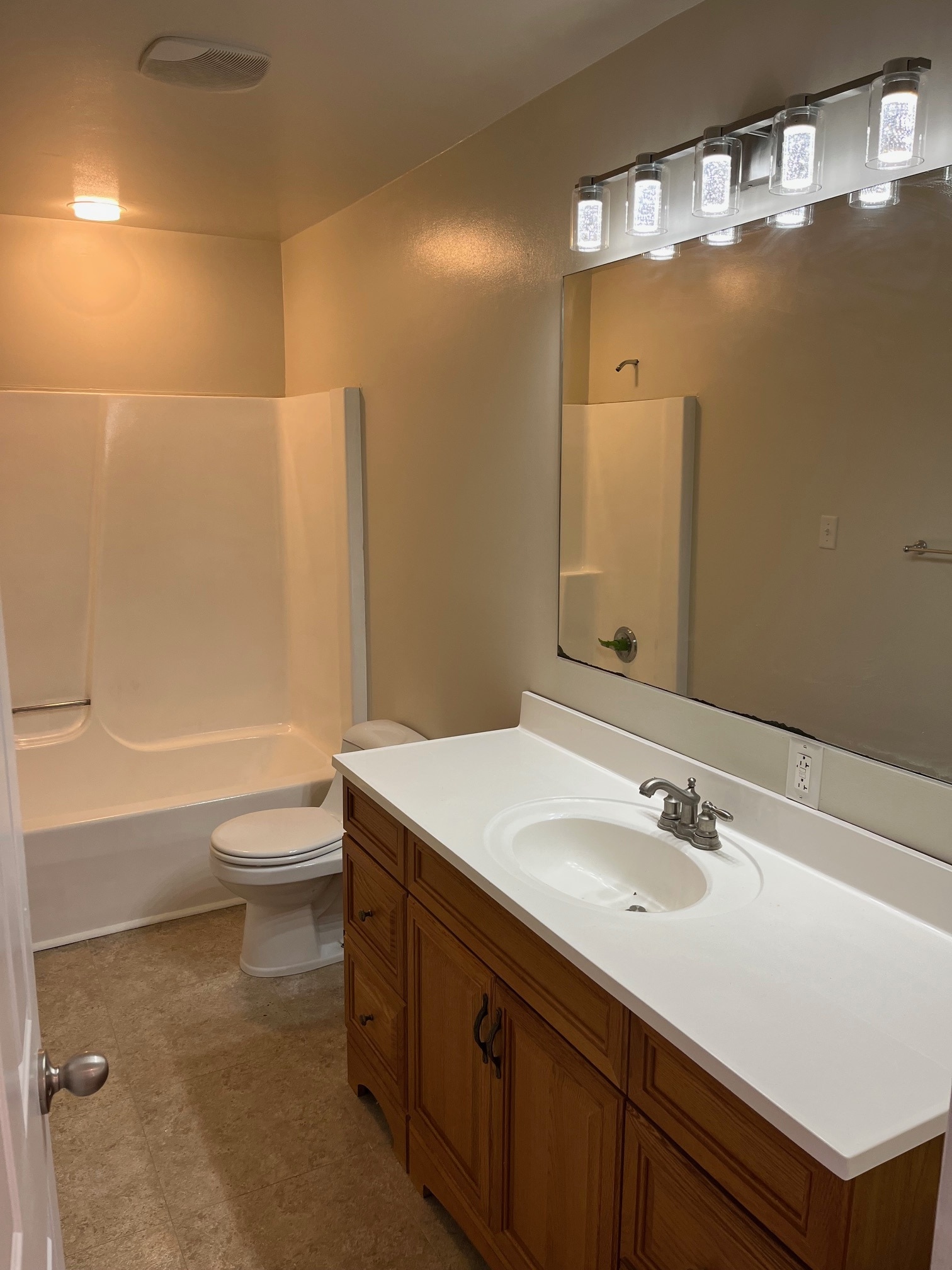 Building Photo - 1114 Bidwell St