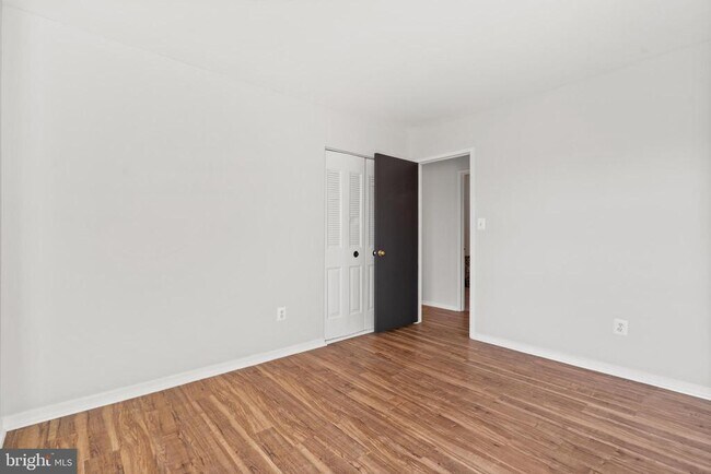 Building Photo - 561 Florida Ave