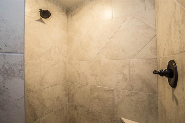 Building Photo - 14309 Limestone Ln