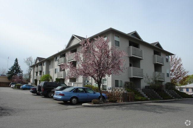 Denver Creek Apartments - Denver Creek