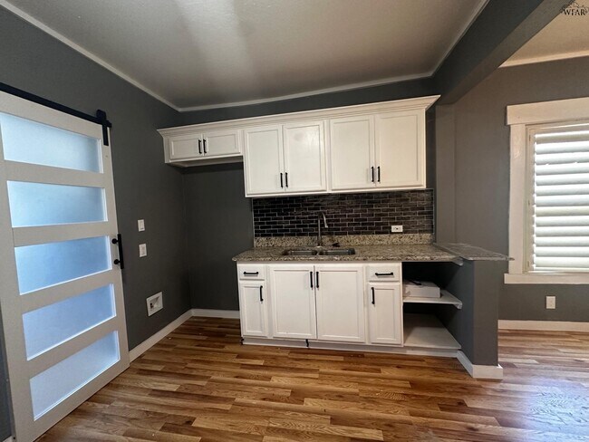 Building Photo - 1502 Fillmore St