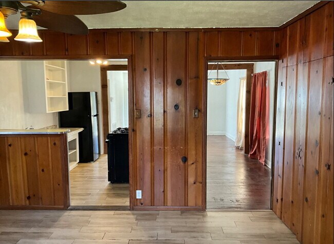 Building Photo - Charming 3-Bedroom Home in San Antonio - P...
