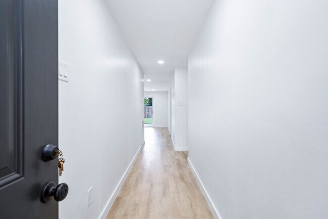 Building Photo - 5730 Alvarado Dr