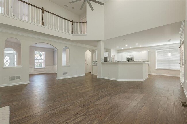 Building Photo - 4720 Shiloh Springs Rd