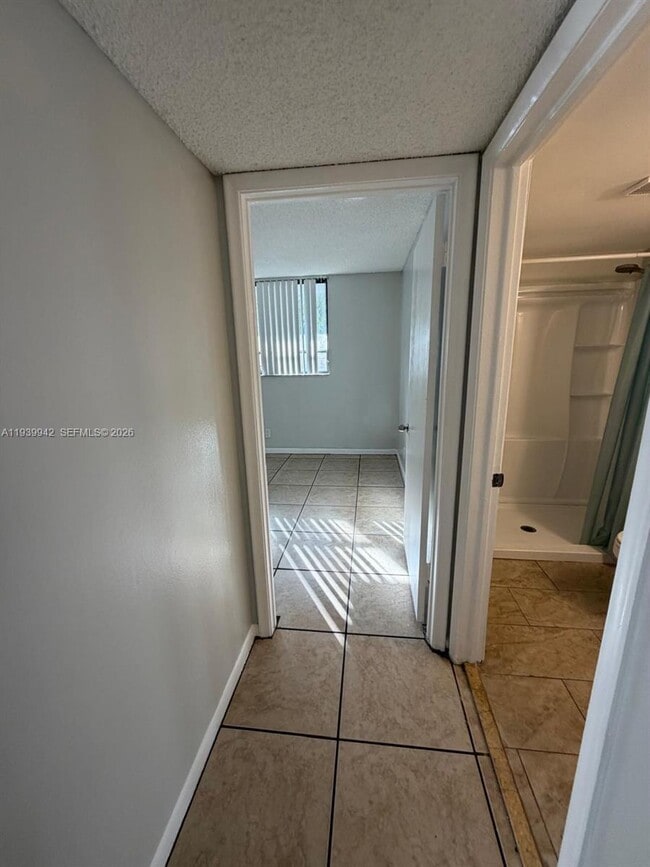 Building Photo - 1820 N Congress Ave