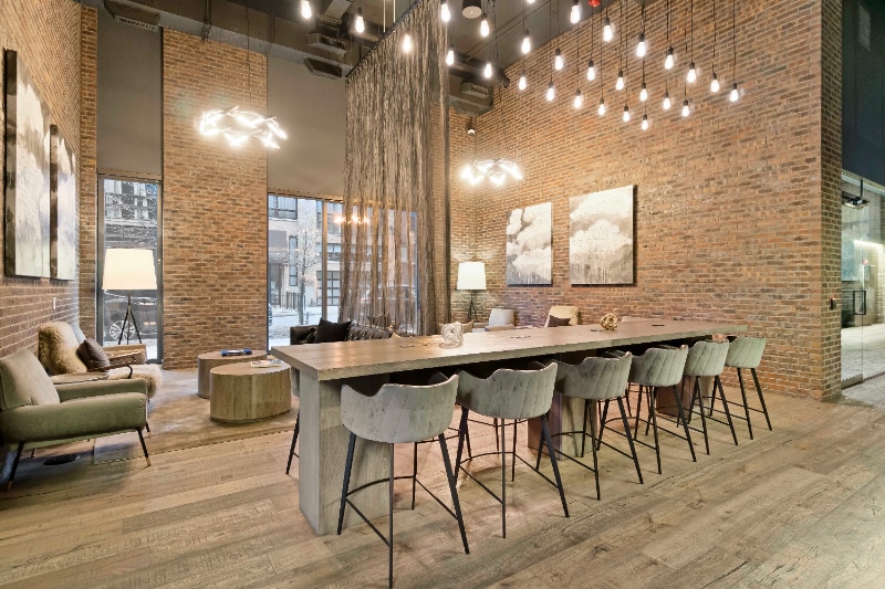 Building Photo - 196 N Ada St