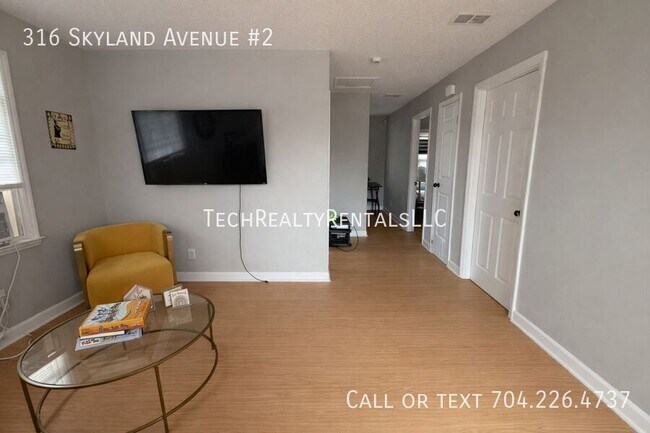 Building Photo - 316 Skyland Ave