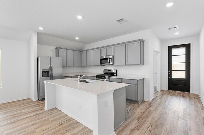 Building Photo - 31546 Beacon Cove Trl