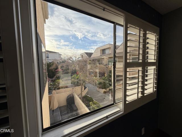 Building Photo - 456 E San Jose Ave