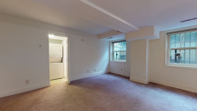 Building Photo - Kalorama Neighborhood Studio Apartment for Rent W/Stacked Washer & Dryer In Unit, Bike Storage, &...