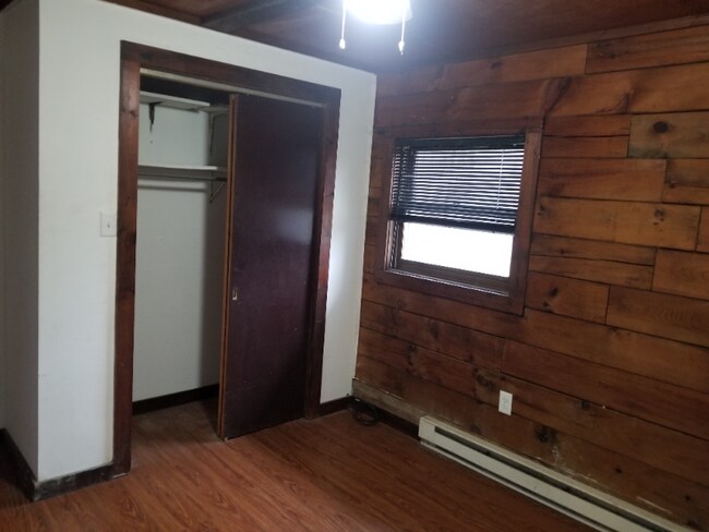 Building Photo - 204 Sellersville Dr