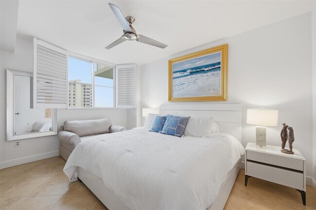 Building Photo - 3020 NE 32nd Ave