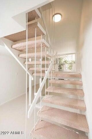 Building Photo - 334 W Medlock Dr