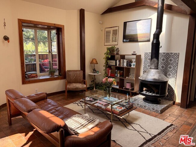 Building Photo - 2566 Verbena Dr