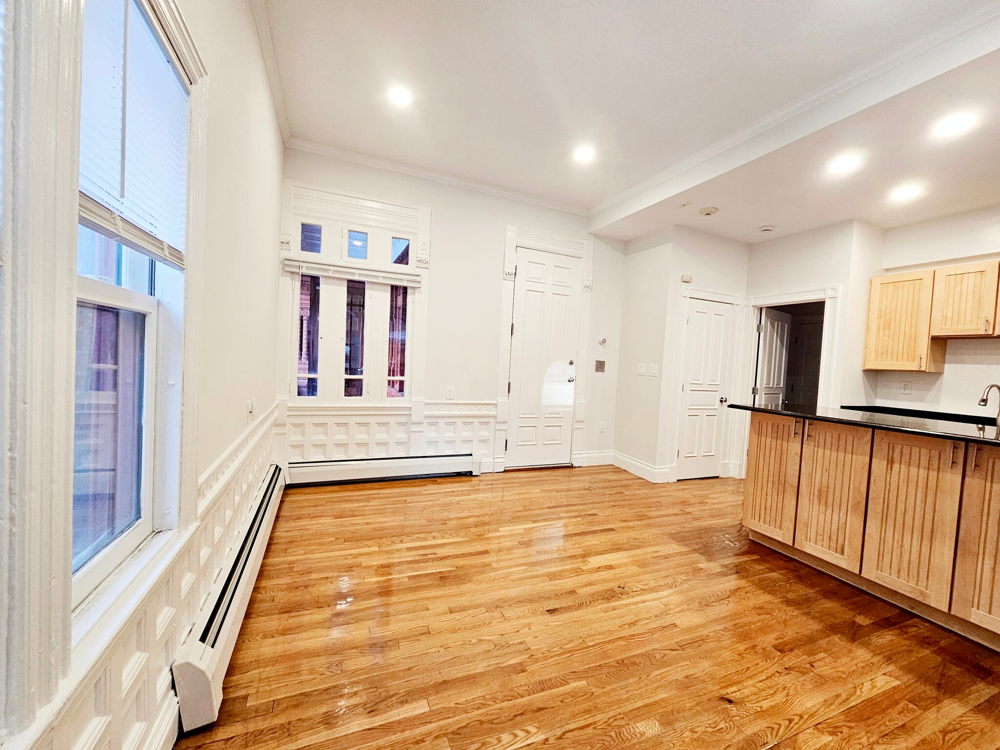 Building Photo - 197 Commonwealth Ave