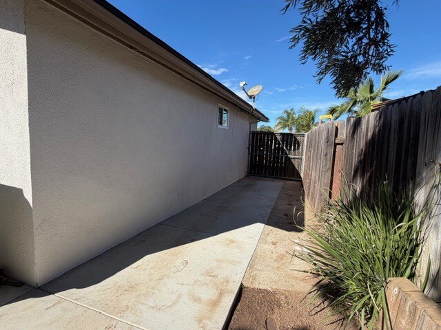 Building Photo - 1747 Acorn St