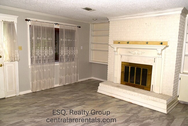 Building Photo - 201 Audubon St