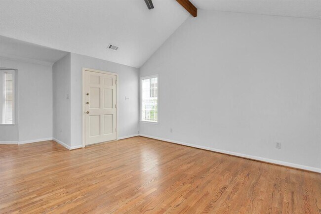 Building Photo - 2347 Sheridan St