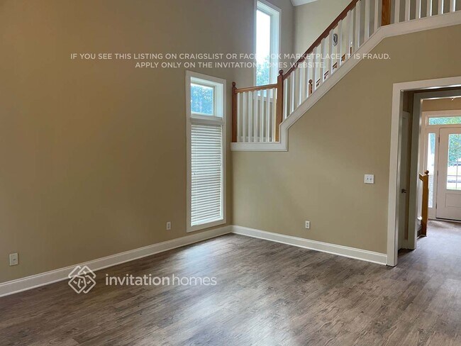 Building Photo - 820 Sweetwater Bridge Cir