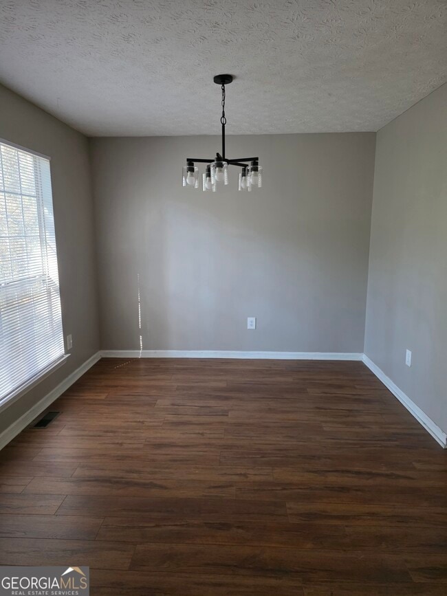 Building Photo - 1411 Diamond Key