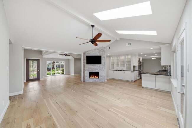 Building Photo - 14110 Barryknoll Ln